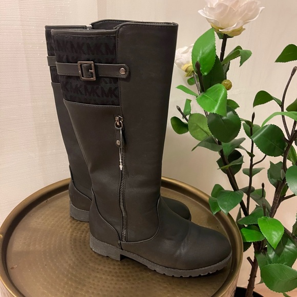 Michael Kors Boots - Picture 3 of 5